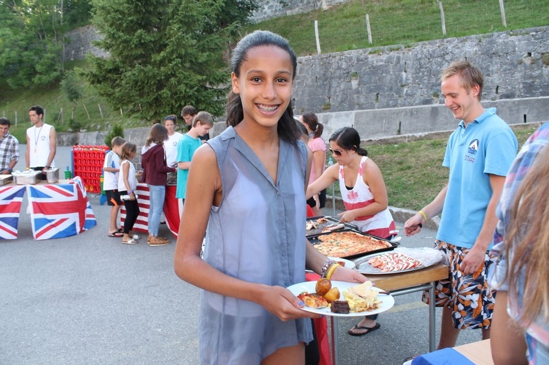 Village Camps International Summer Camp Leysin, Switzerland 2026-07-26 https://www.villagecamps.com/journals_admin/images/700-19-intl night (104).jpg